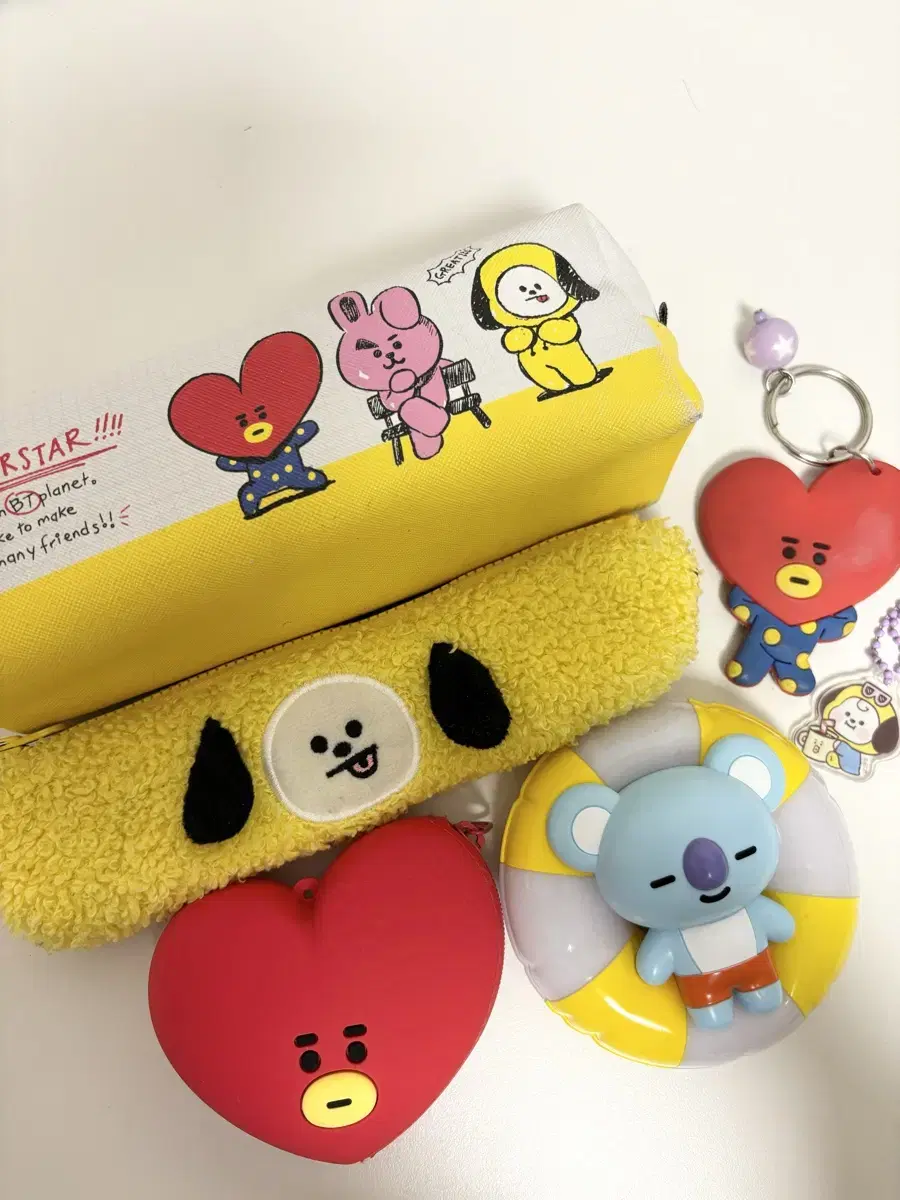 BT21 굿즈들 팝니다 인형 키링 필통 피규어 파우치